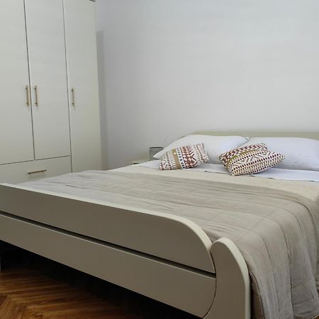 Orient Apartman Sremska Kamenica Exterior photo